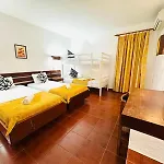 Oura Apartament